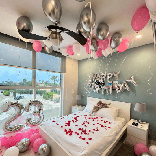birthday room decor